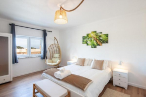 Silver Coast Apartments Tulip